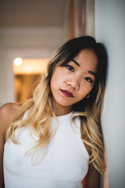 Portrait d'une personne réfléchie