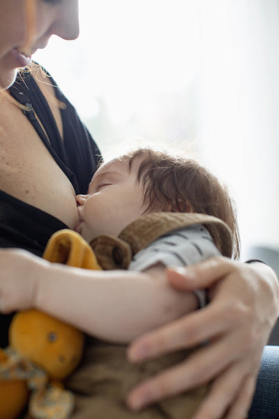 Baby napping while breast feeding