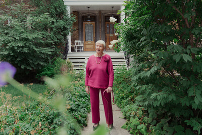 Passing in front of the house